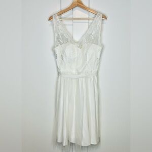 Hitherto by Anthropologie 12 White Lace Dream Dress / Perfect as a Wedding Gown